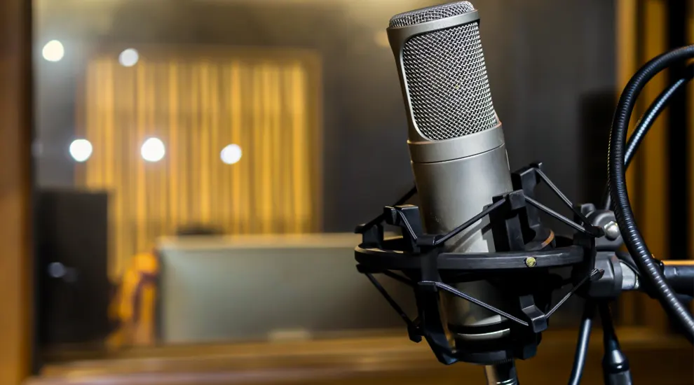 How Agencies Shift Toward Hybrid Studio Setups