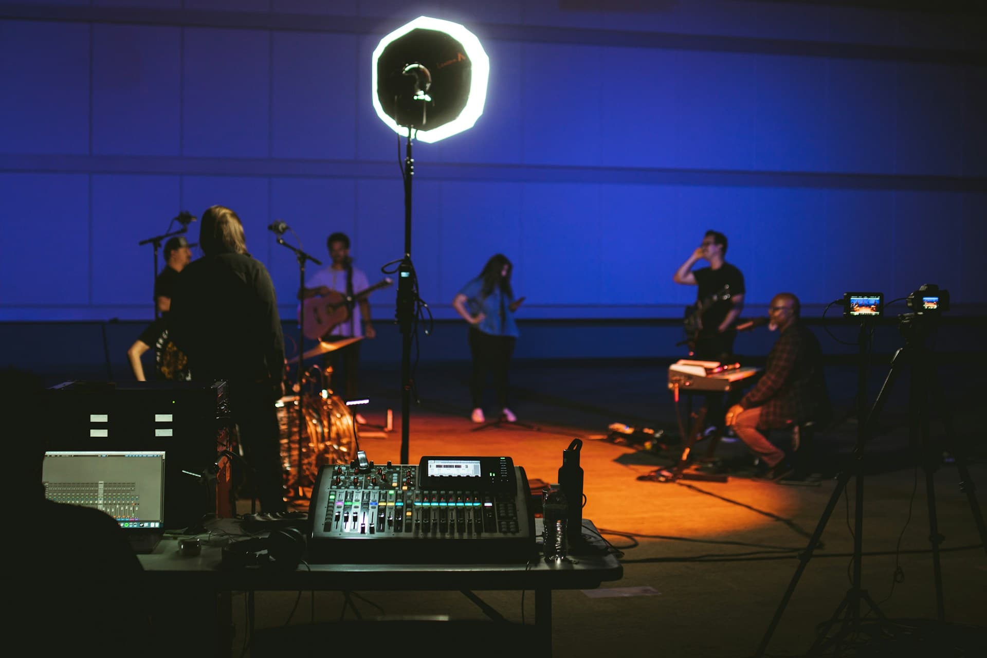 Commercial Video Production Strategies for Major Market Influence